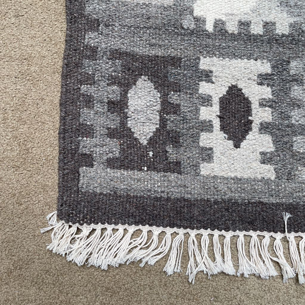 Monochromatic Dhurrie Grey Runner Rug