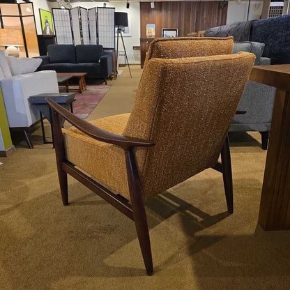 Villarica Retro Fabric Arm Chair U ACCENT CHAIRS