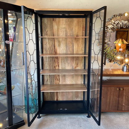 Mariani Tall Cabinet w/ Shelf