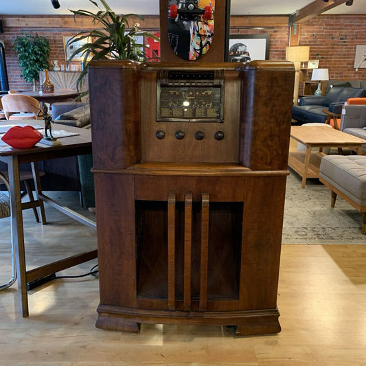 Art Deco Crosley Radio