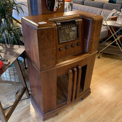 Art Deco Crosley Radio