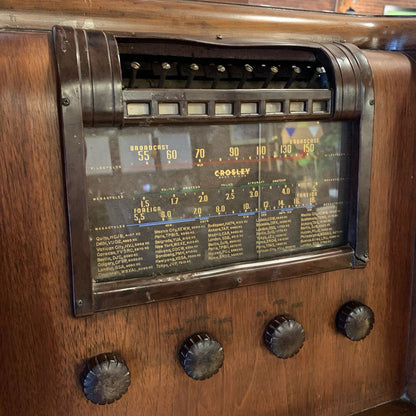Art Deco Crosley Radio