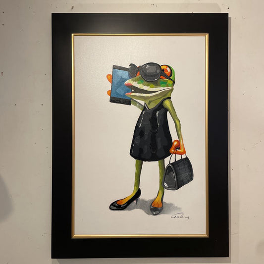 Fashion Frog on Her Phone (med) ART