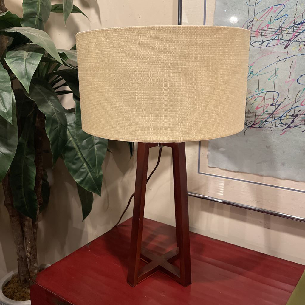 Crisscross Base Walnut Finish Table Lamp