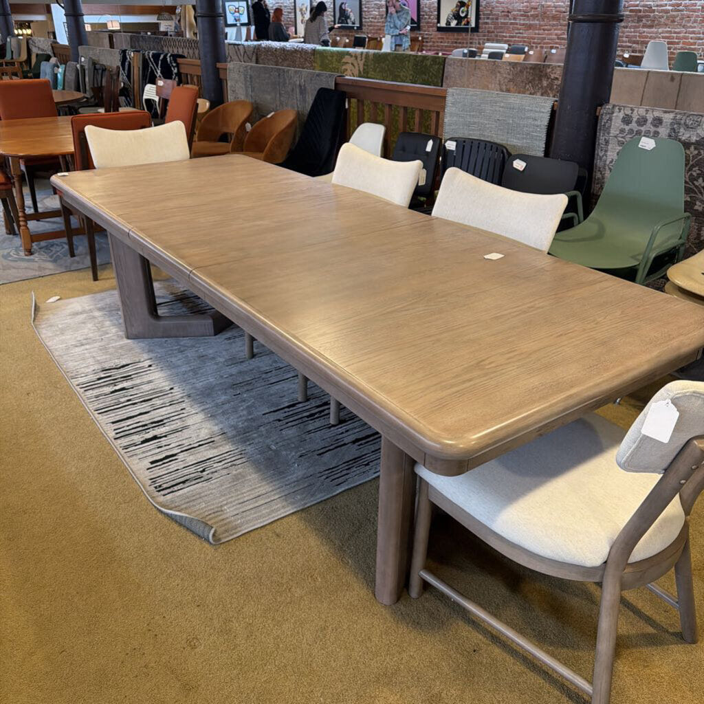 Magnum Dining Table