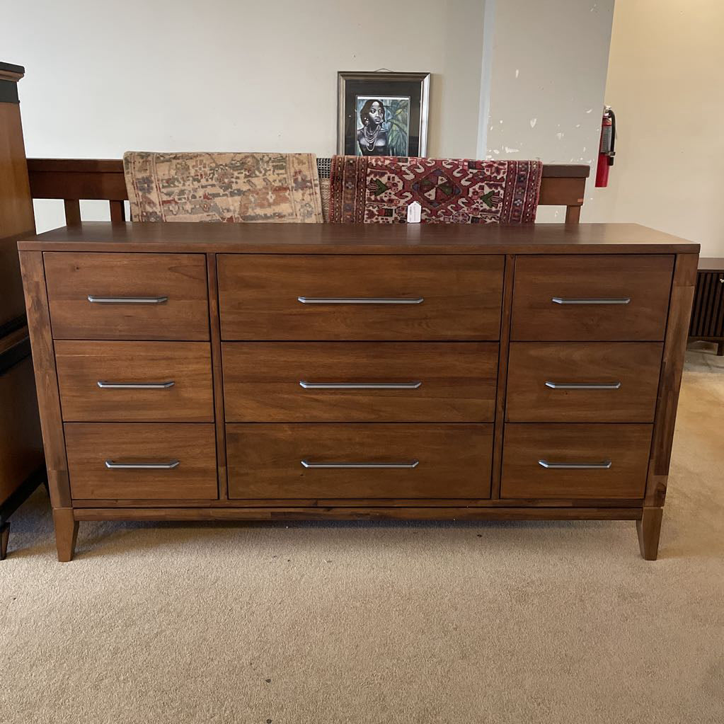 Corona Dresser