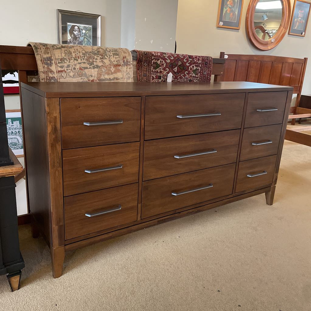 Corona Dresser