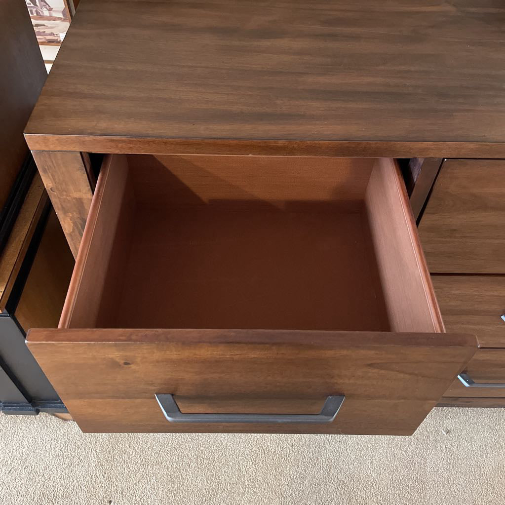 Corona Dresser