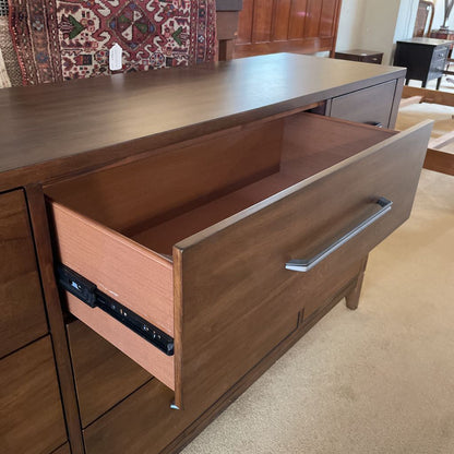Corona Dresser
