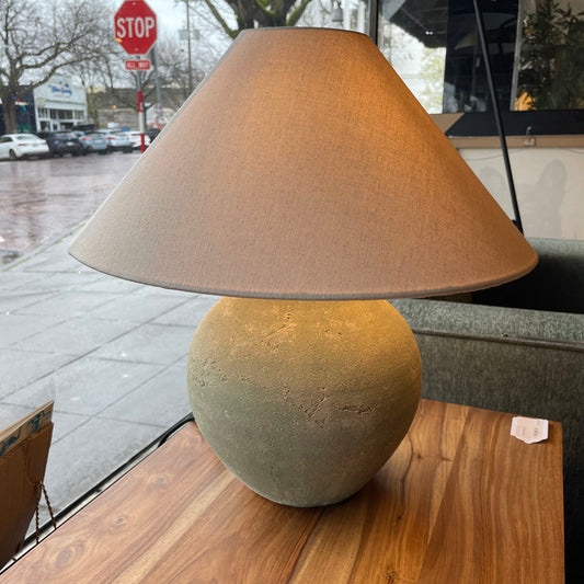Pottery Urn Table Lamp
