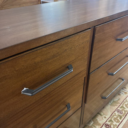 Corona Dresser