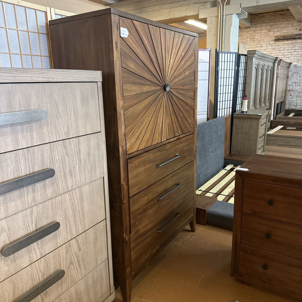 Corona Door Chest