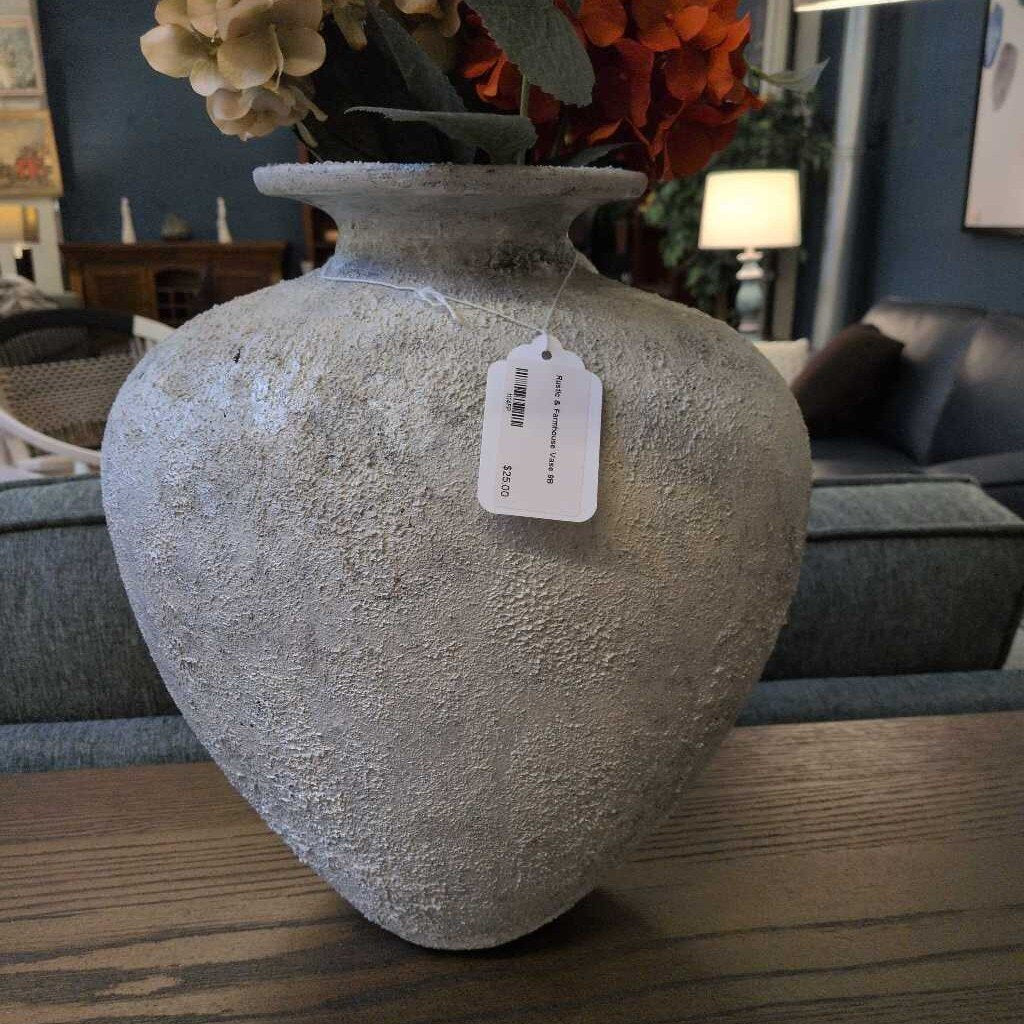 Rustic & Farmhouse Vase SMALLS