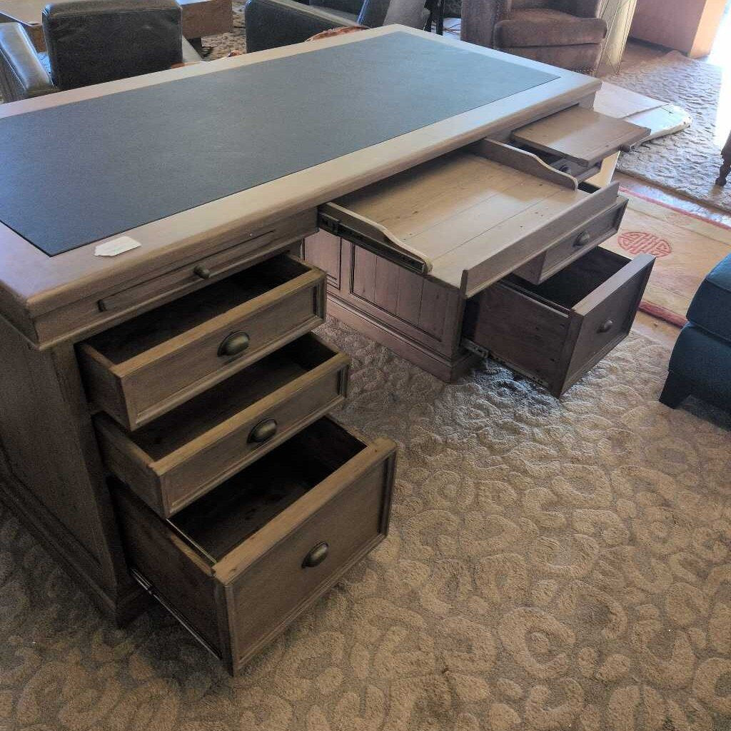 Lifestyle Doable Desk