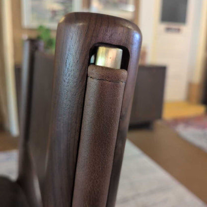 Avon Counter / Walnut Maple Brown Leather