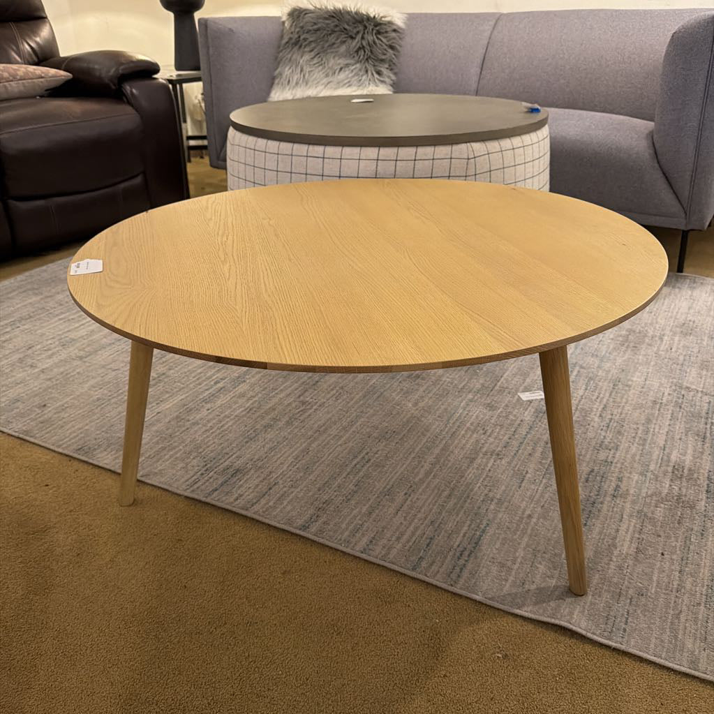 Round Oak Coffee Table C COFFEE TABLES