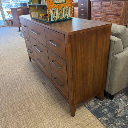 Corona Dresser