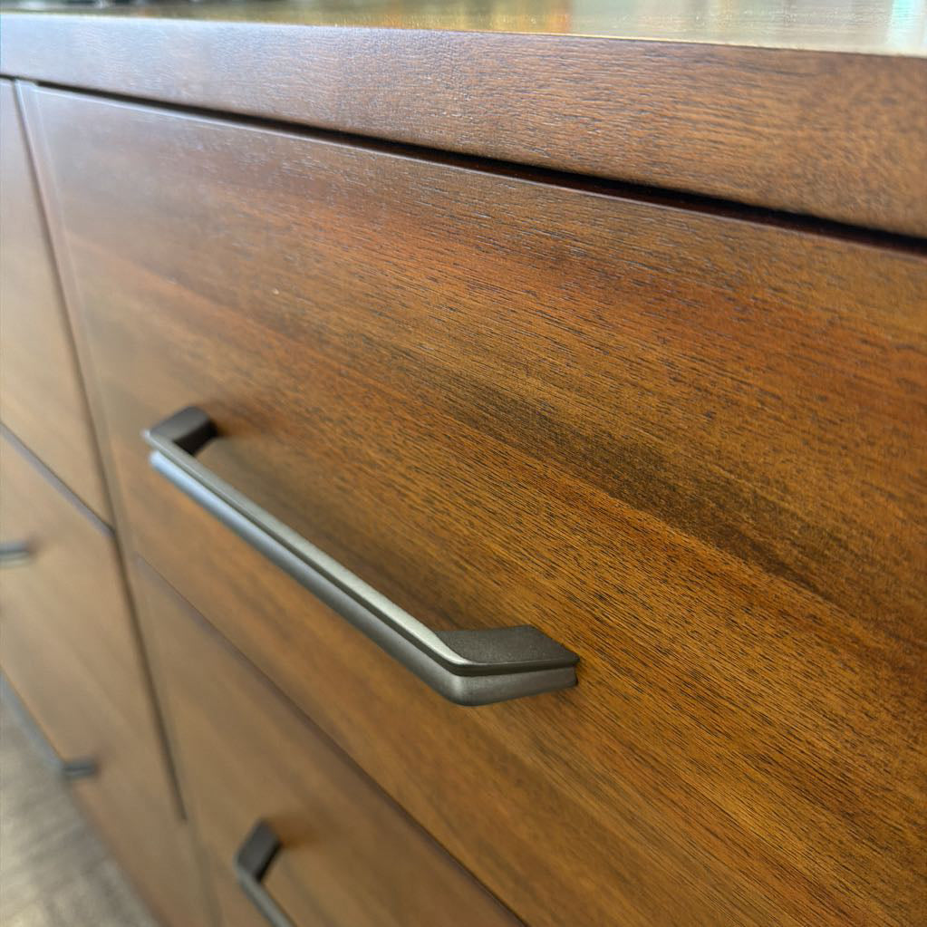 Corona Dresser