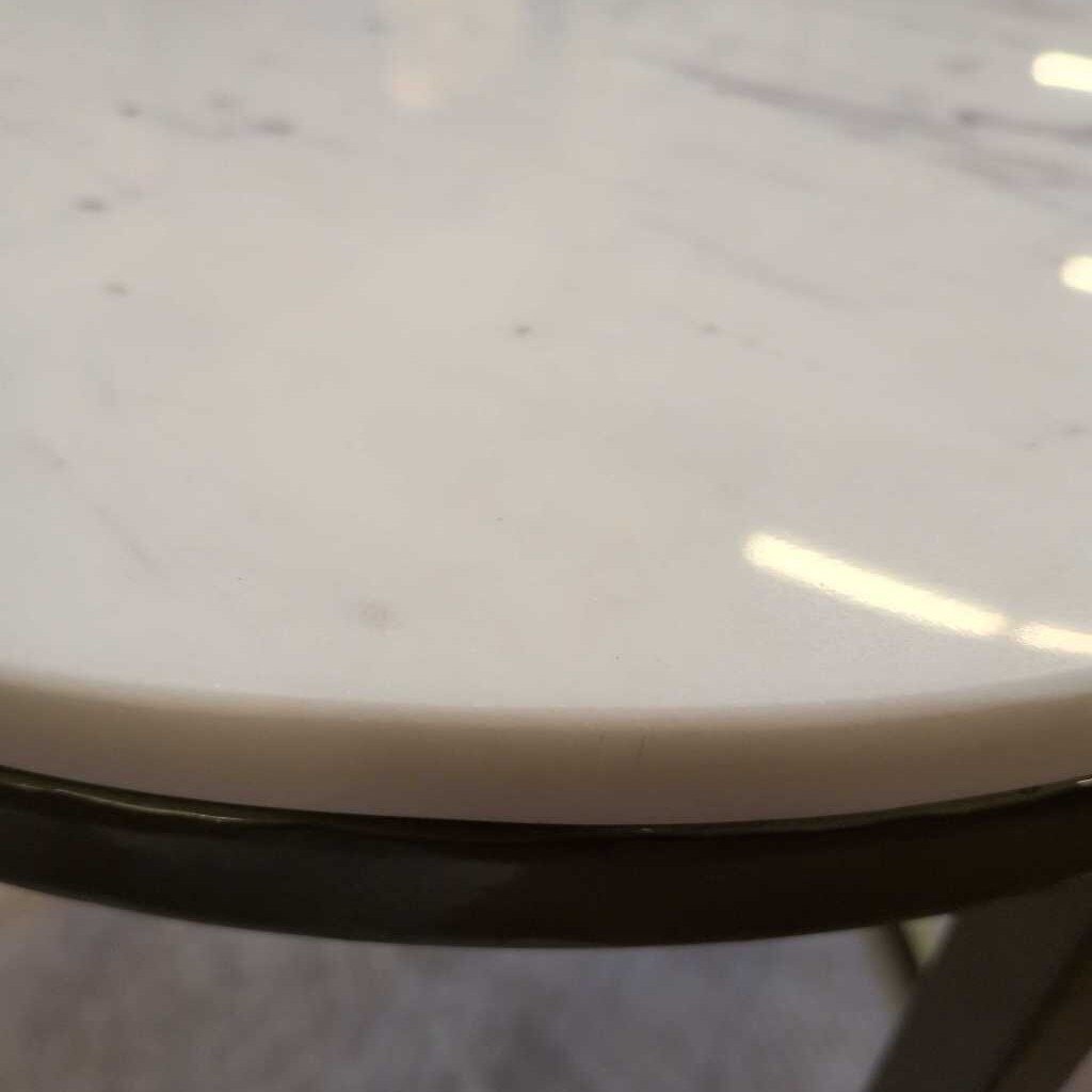 Vaasa Nesting Table Set