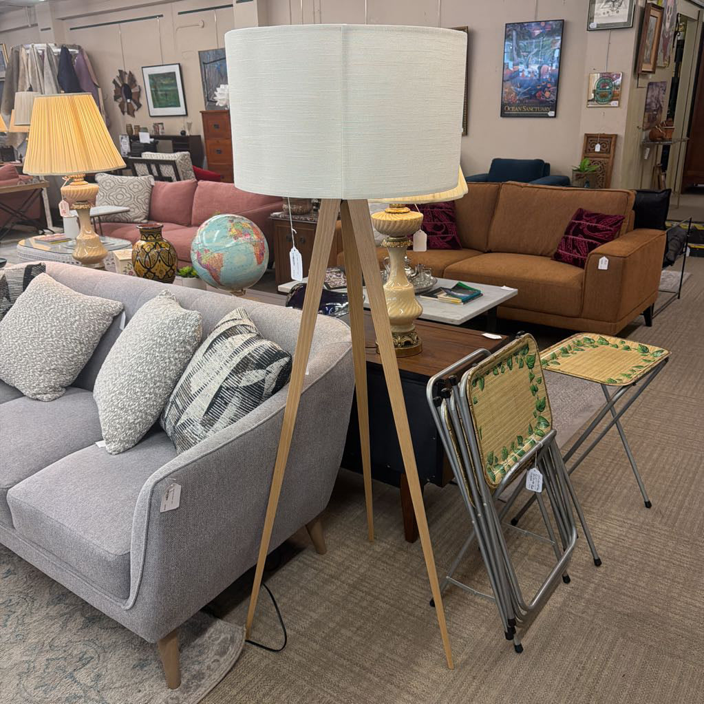 Nat. Finish Tripod Floor Lamp LAMPS