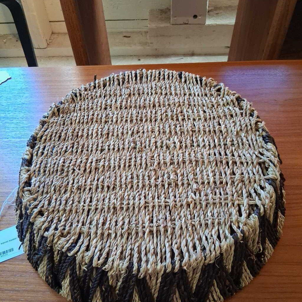 woven basket 