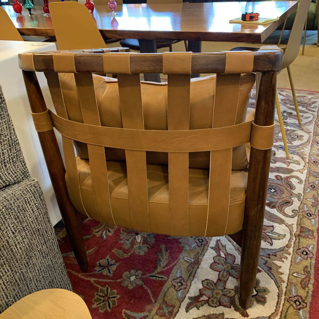 Avera Chair U ACCENT CHAIRS