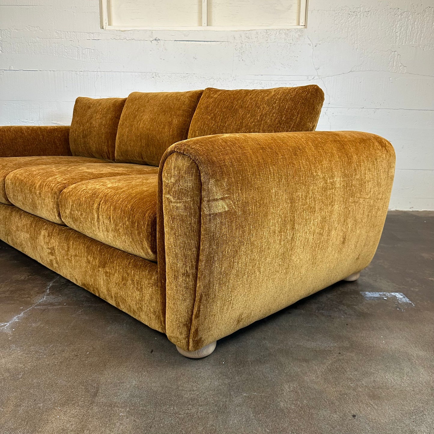 Bun Foot Amber Sofa U SOFAS