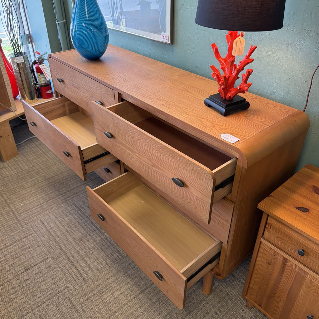 MC Ash Dresser C LOWBOYS