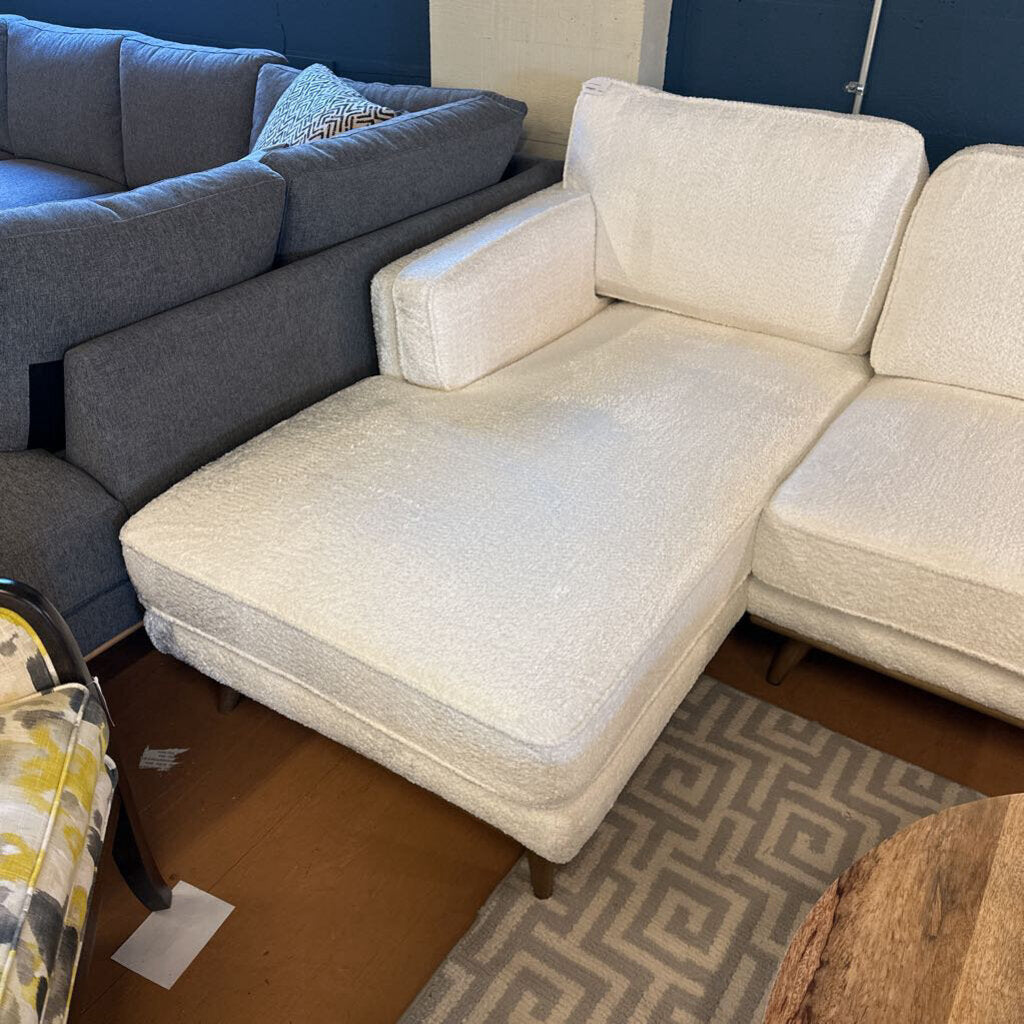 Ivory LAF Chaise Sect