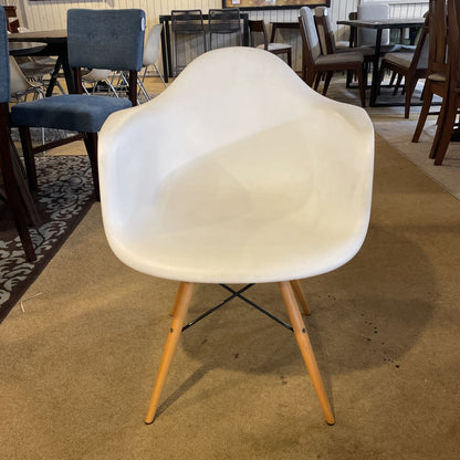 White Molded Mod Chair with Blond Legs