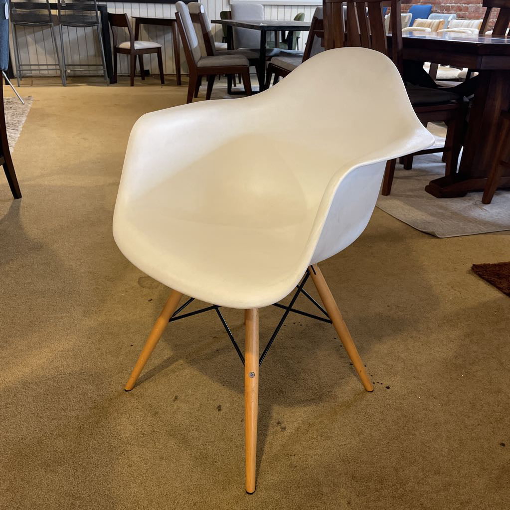 White Molded Mod Chair with Blond Legs
