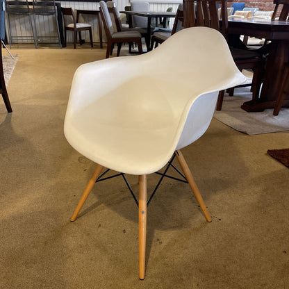White Molded Mod Chair with Blond Legs