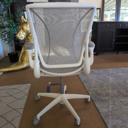 Human Scale Diffrient Office Chair