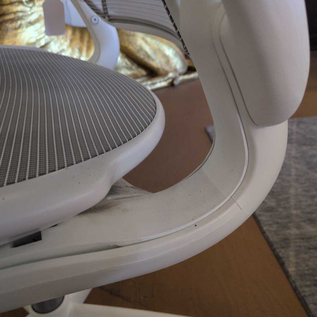 Human Scale Diffrient Office Chair