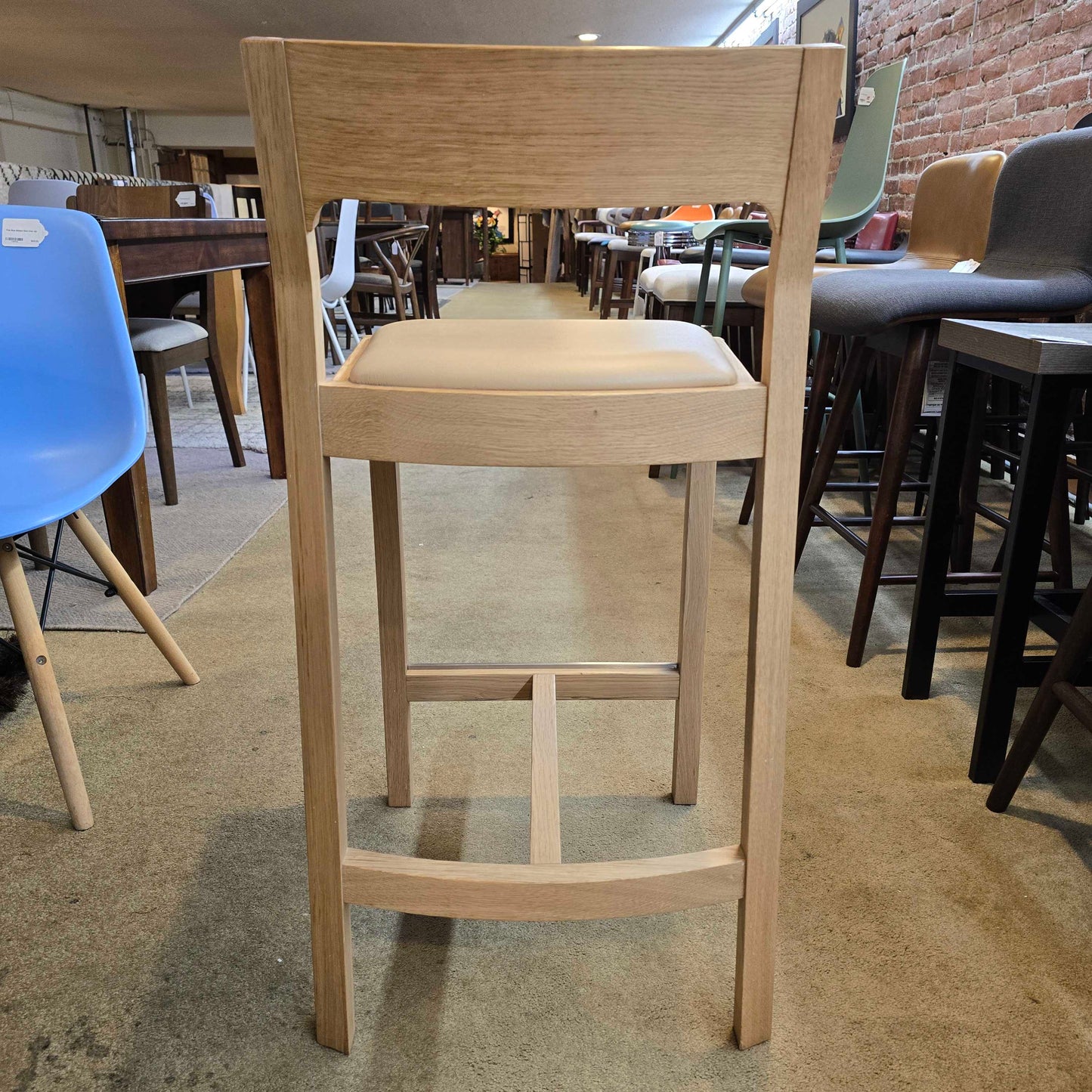 CASE Tan Leather Seat Wooden Stool C STOOLS