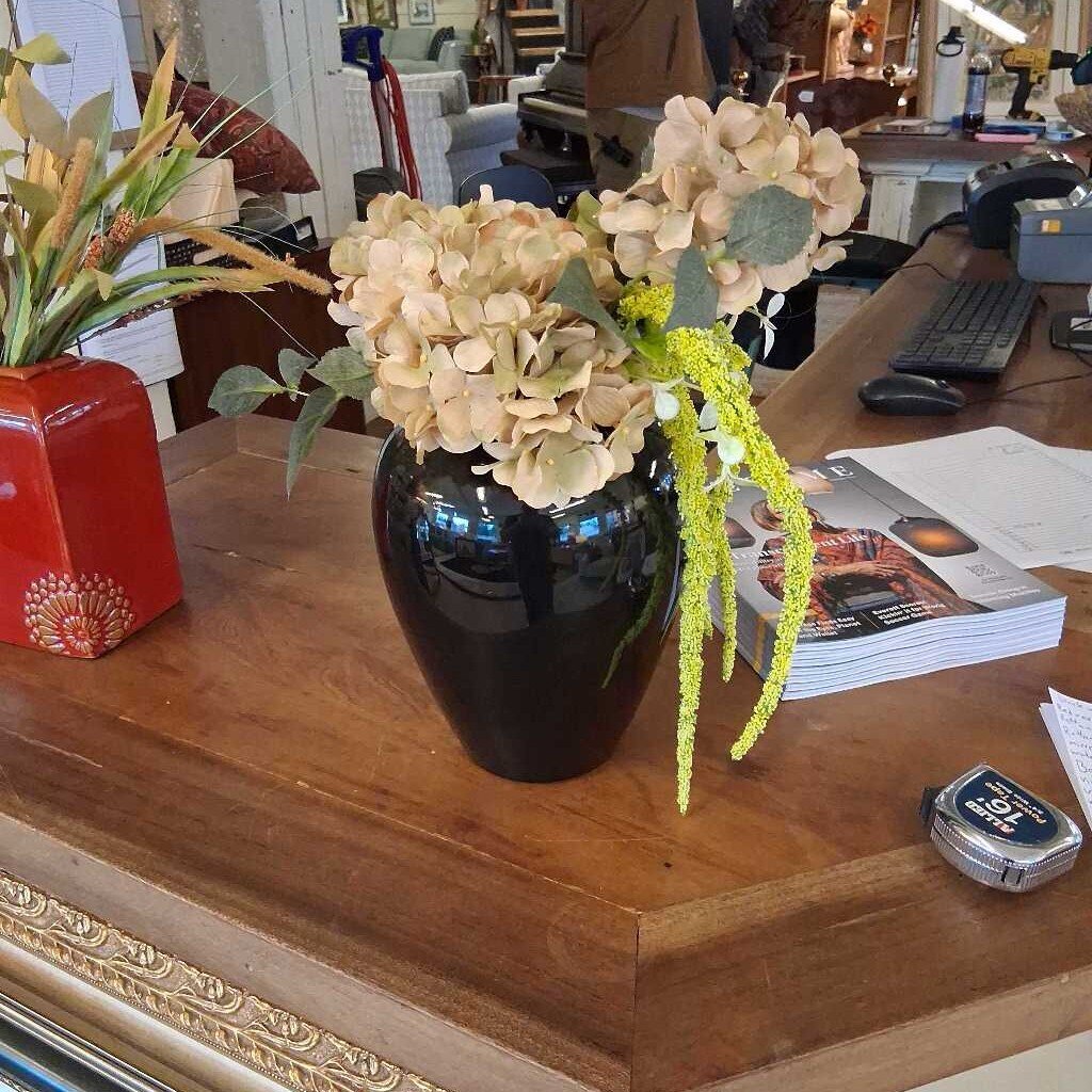 Black Vase SMALLS