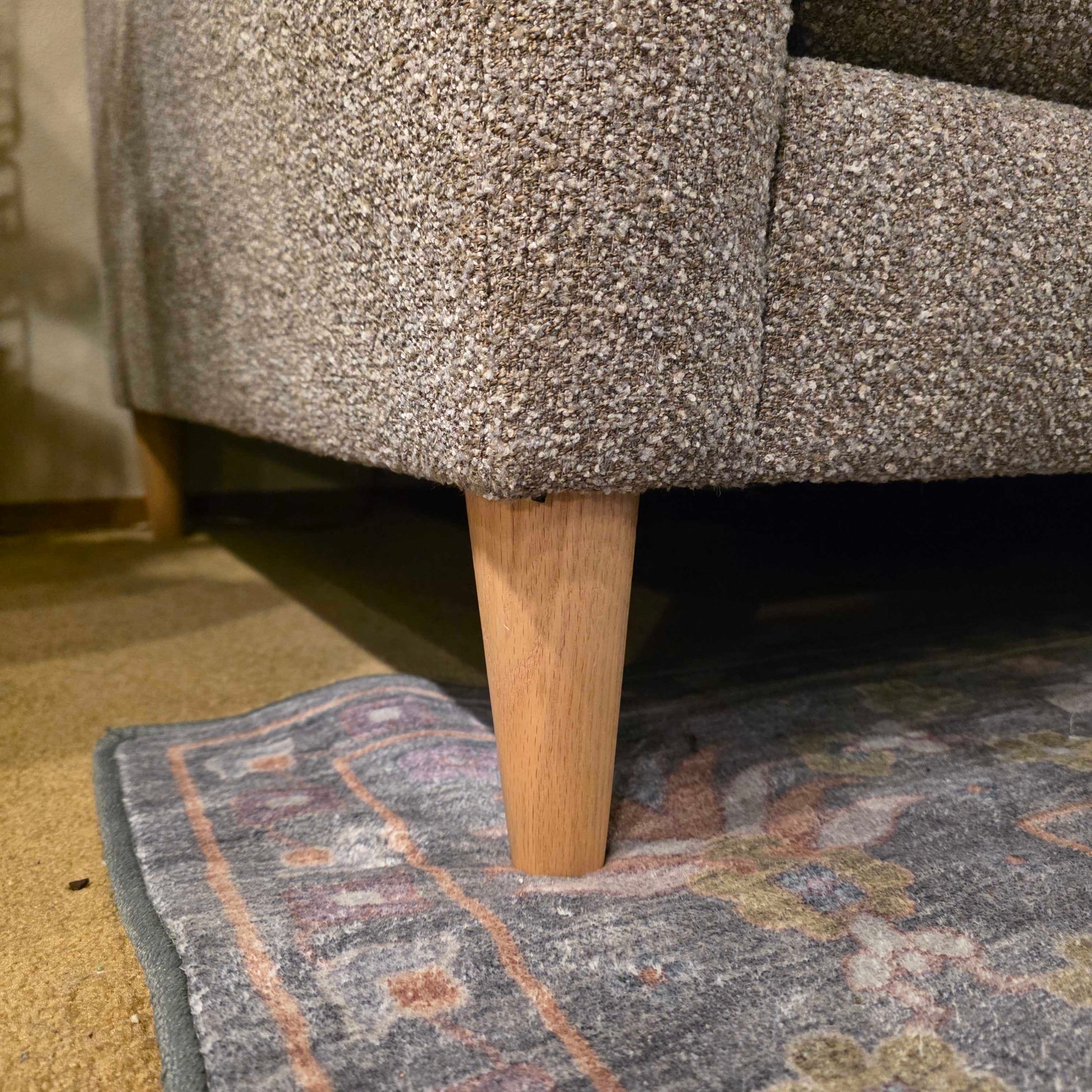 Thomson Brown Sofa U SOFAS