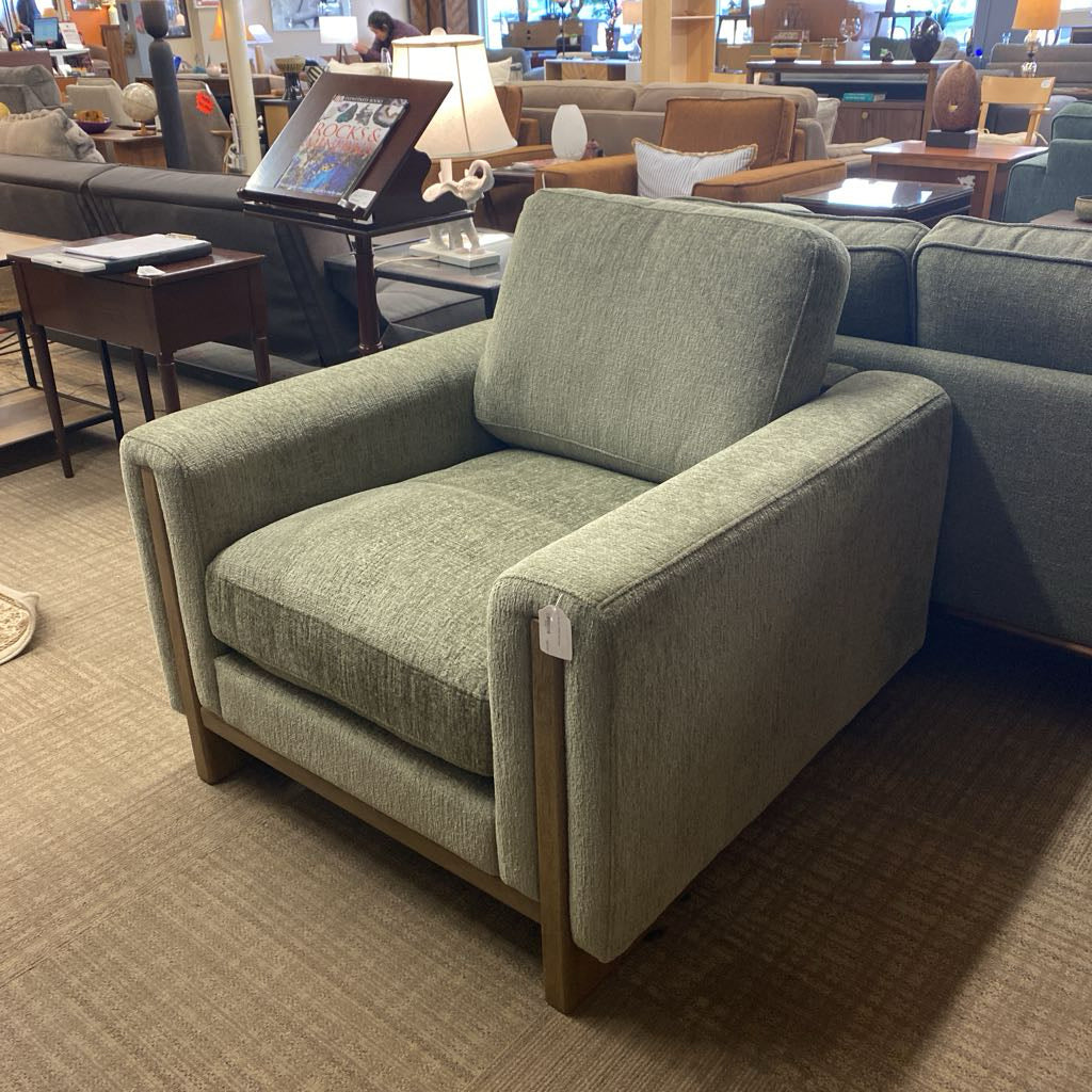 Bayleaf Wood Trim Chair