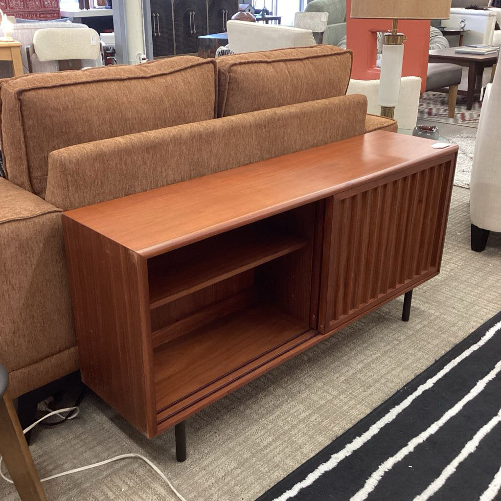 Walnut Slatted Shallow Media Stand 