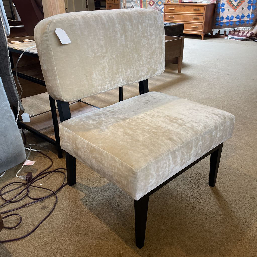 Ecru Velvet Slipper Chair