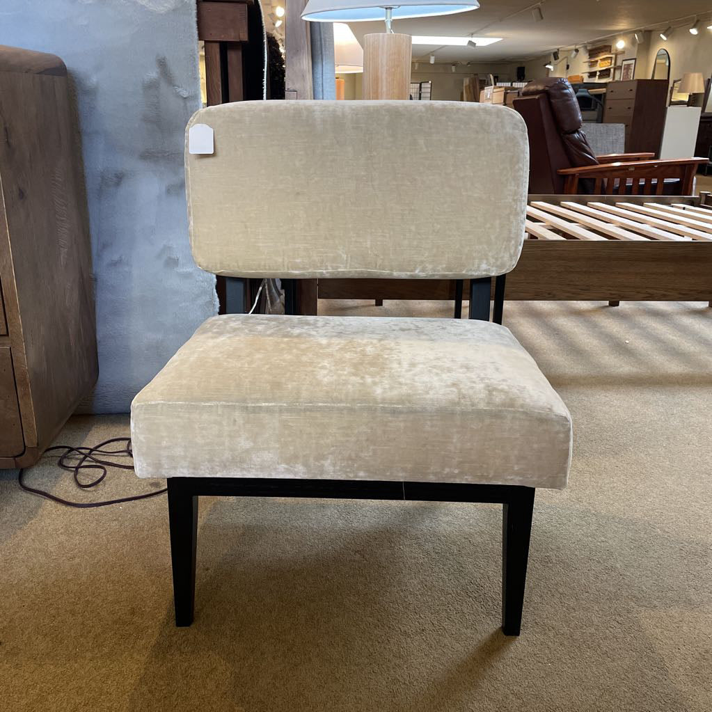 Ecru Velvet Slipper Chair