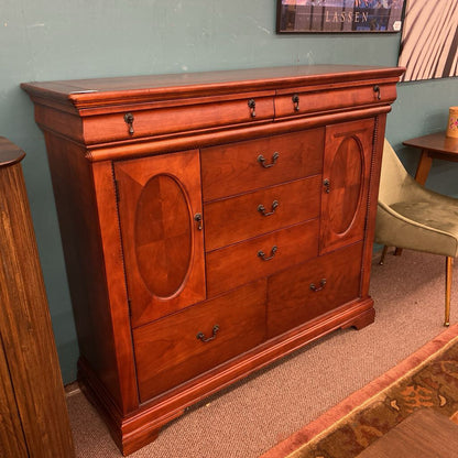 Traditional Wood Dresser Cabinet