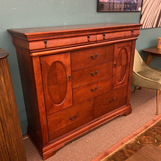Traditional Wood Dresser Cabinet