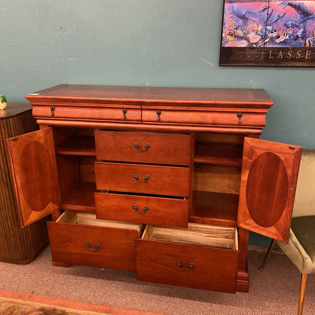 Traditional Wood Dresser Cabinet