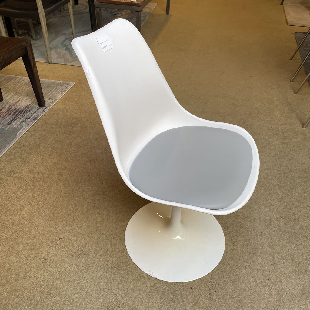 White Mod Chair with Grey Seat U ACCENT CHAIRS