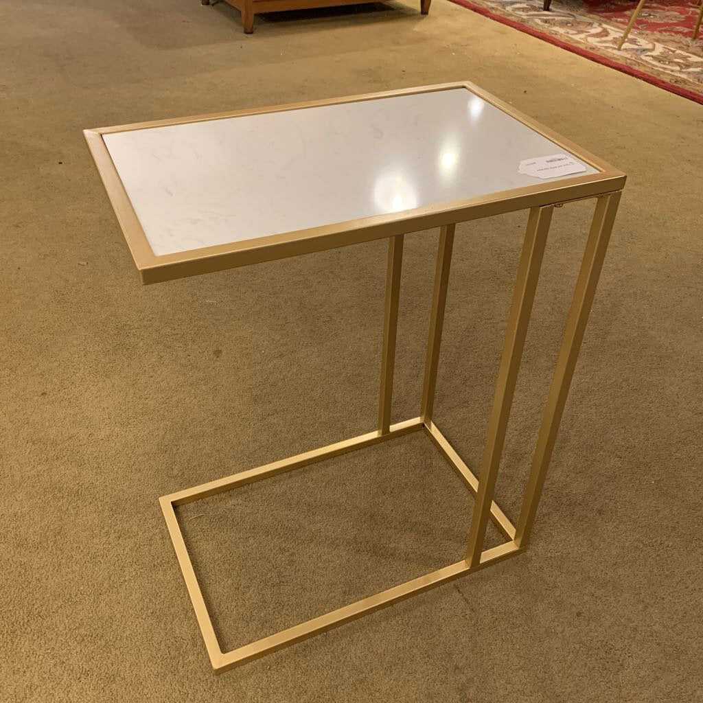 "C" Table with Matte Gold Base