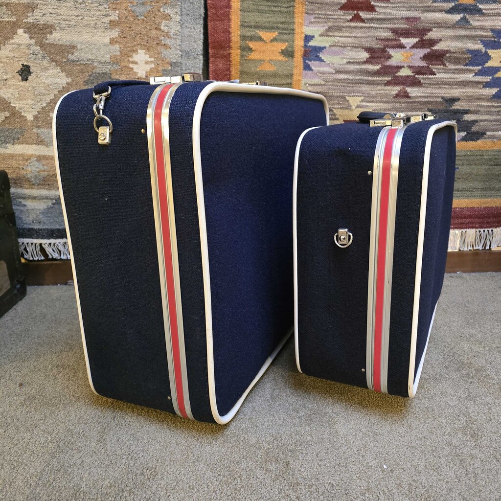 Navy & Red Detail Skyway Luggage SET OF 2