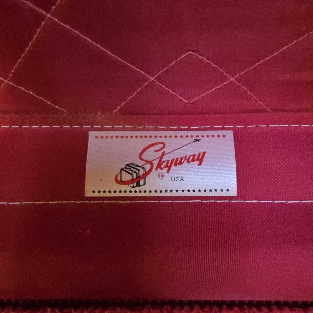 Navy & Red Detail Skyway Luggage SET OF 2