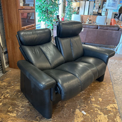 stressless black leather reclining loveseat