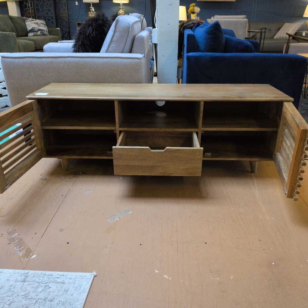 Birger Plasma Media Stand